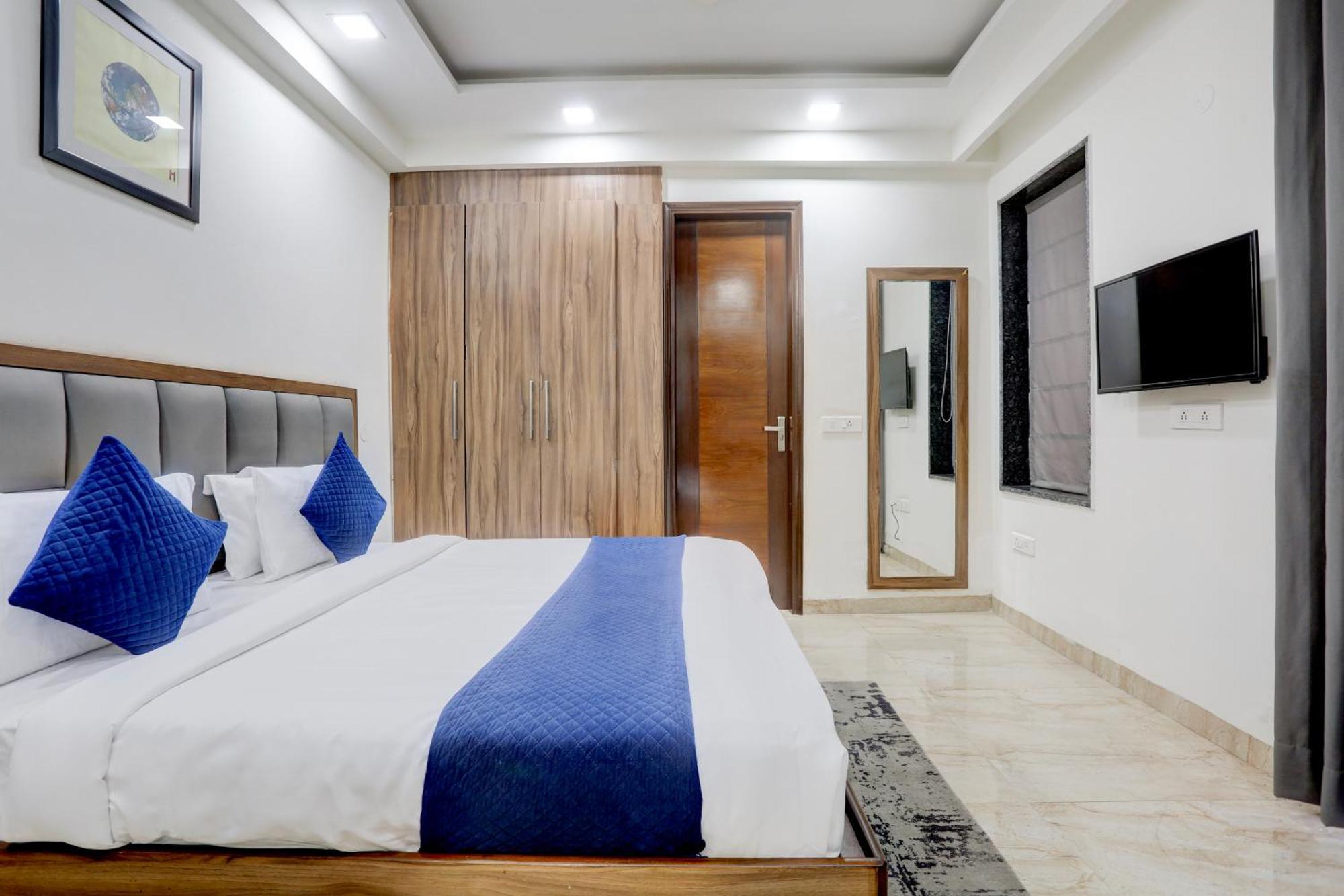 Hotel Greysky Medicity Gurgaon Exteriör bild