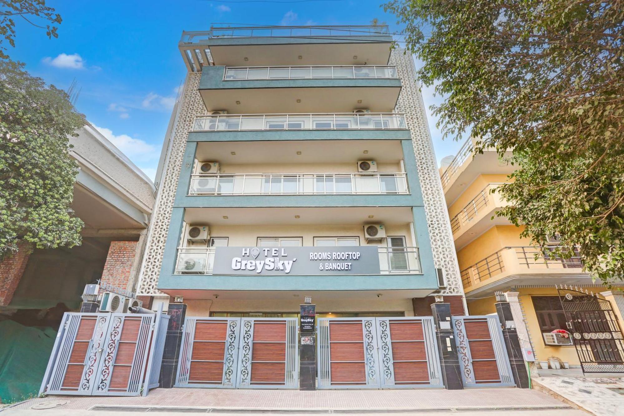 Hotel Greysky Medicity Gurgaon Exteriör bild